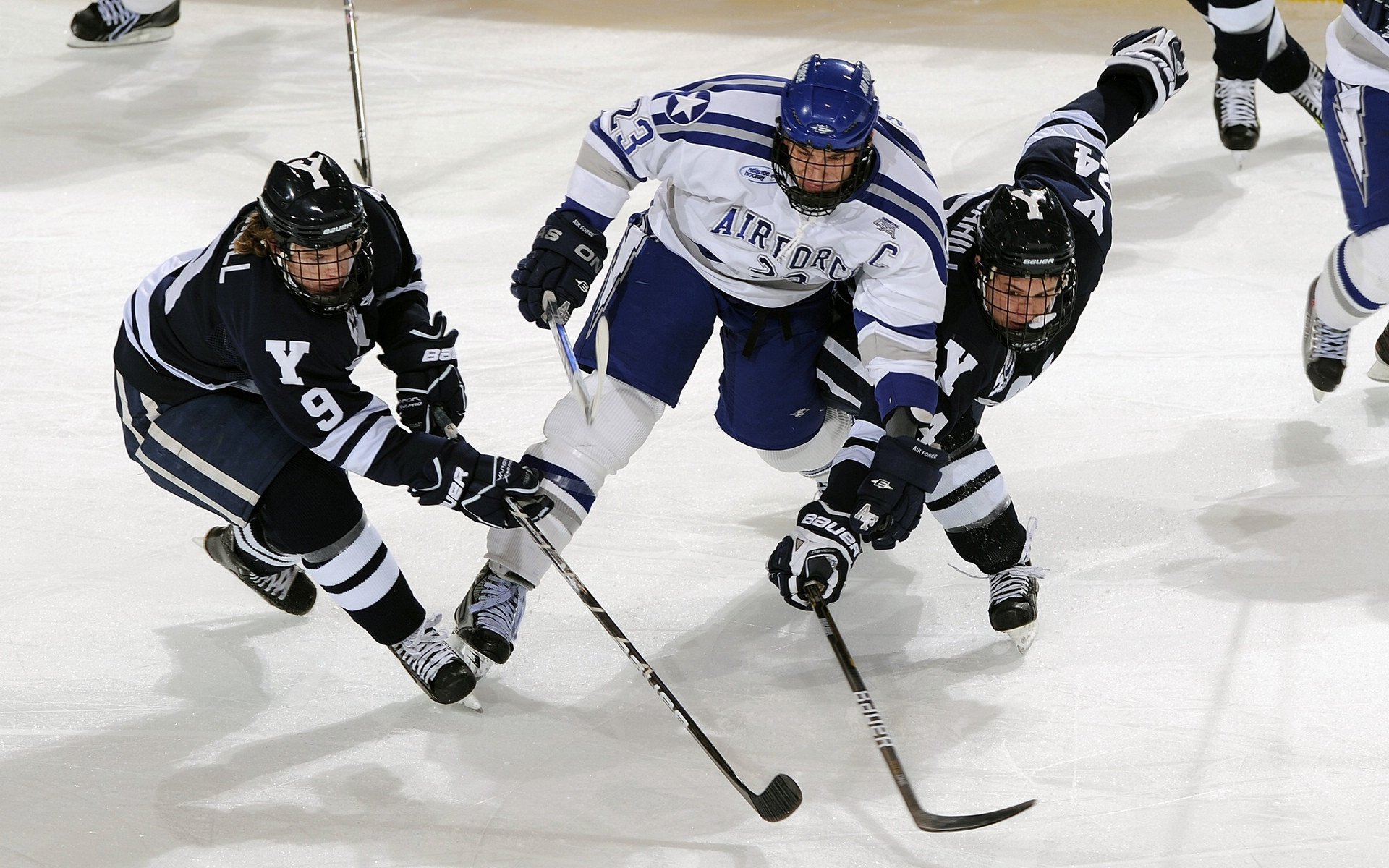 青少年台球培训班火热招生,少儿台球培训费用