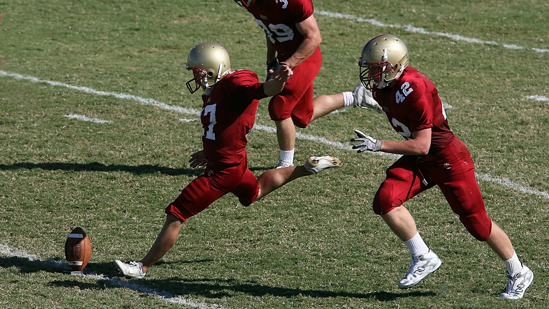 青少年足球赛场“云端直播+全景回放”模式开启新纪元，足球青少年赛事